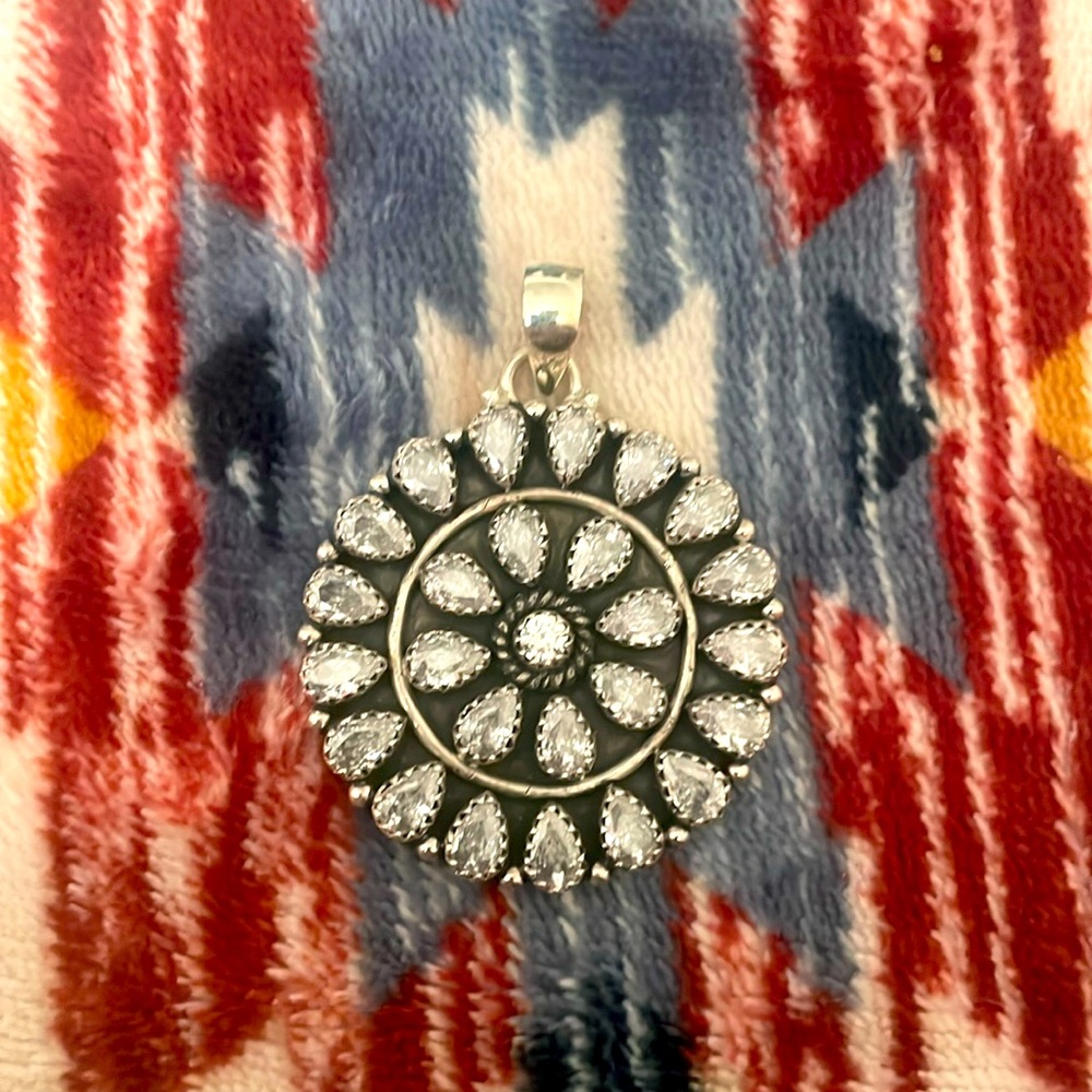 Western pendant